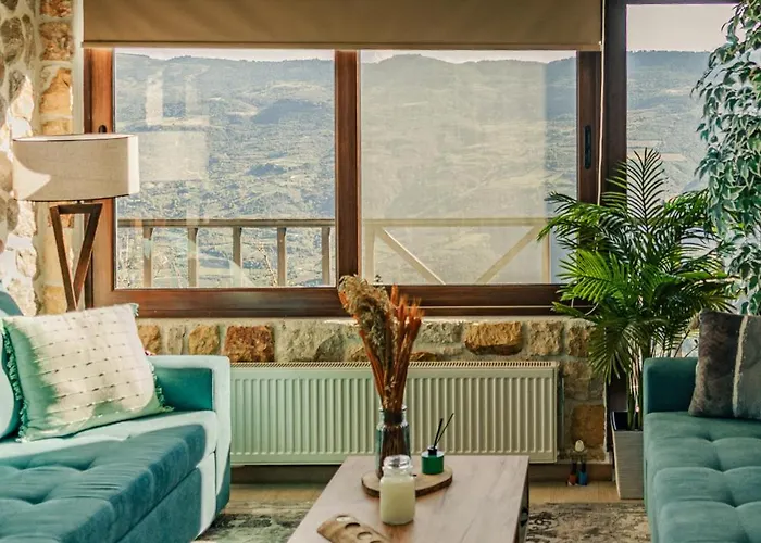 Mont Rock * Synikia Mesi Trikalon