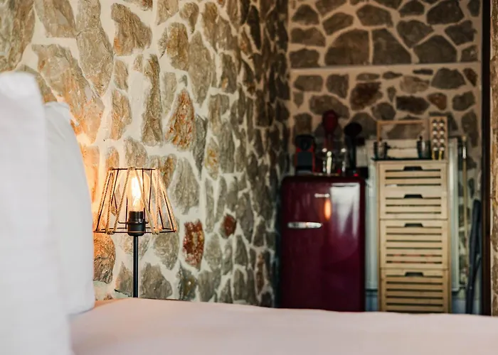 Mont Rock * Synikia Mesi Trikalon